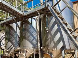 Stainless Steel Wine Vats - picture0' - Click to enlarge