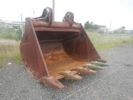 2450mm Digging Bucket, Approx 9 ton - picture0' - Click to enlarge