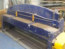2.4m Guillotine - 3.25mm capacity - picture0' - Click to enlarge