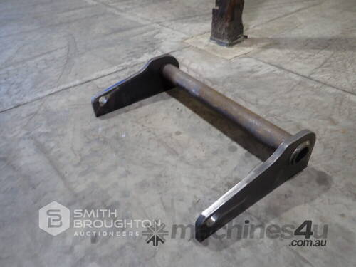 BRACKETS - MANITOU TELEHANDLER (UNUSED)