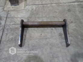 BRACKETS - MANITOU TELEHANDLER (UNUSED) - picture0' - Click to enlarge