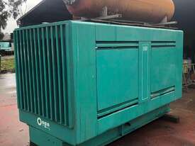 Generator cummins KT1150G, 300kva with only 240 hours. Set has been load tested and is ready to use. - picture0' - Click to enlarge