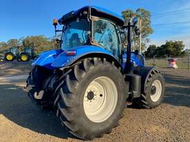 New Holland T7.210 Utility Tractors - picture1' - Click to enlarge