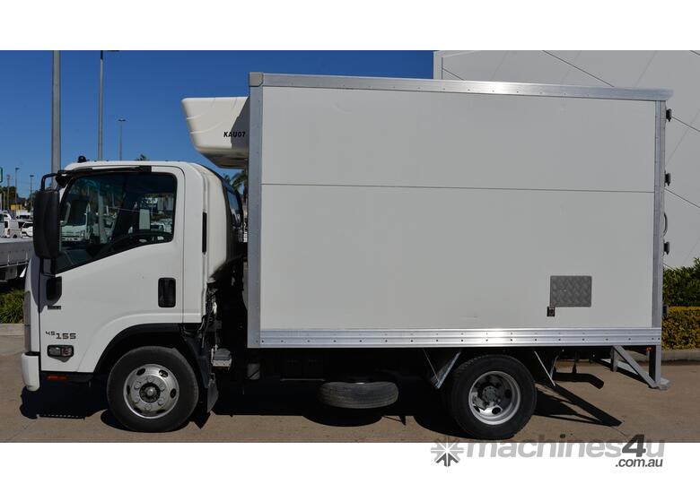 caption 2016 ISUZU NPR PANTECH - Chiller