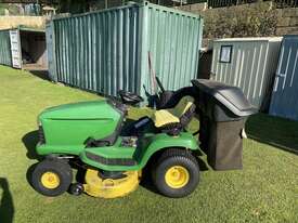 2002 John Deere LT150 Lawn Garden Tractors - picture0' - Click to enlarge