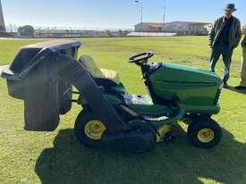 2002 John Deere LT150 Lawn Garden Tractors - picture0' - Click to enlarge