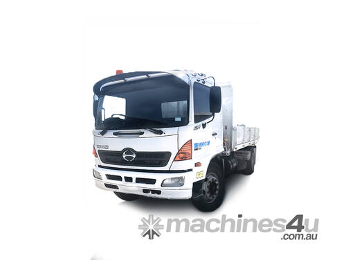 5M TIP TRUCK - Hire