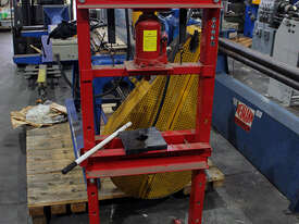 Hafco Metalmaster 20 ton Garage Press - picture0' - Click to enlarge