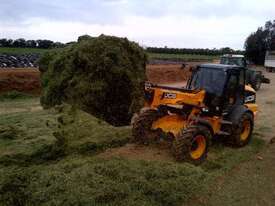 Silage Shark Bucket Grapple - picture0' - Click to enlarge