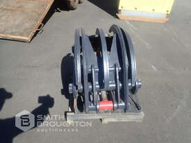 HYDRAULIC FIVE FINGER GRAB TO SUIT 5-8T EXCAVATOR (UNUSED) - picture0' - Click to enlarge