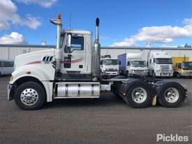 2010 Mack Trident - picture1' - Click to enlarge