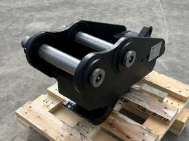 Hydraulic Dual Locking Quick Hitch 1 - 2T - Custom Built to Order - picture1' - Click to enlarge