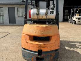 Toyota Gas Forklift - picture1' - Click to enlarge