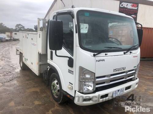 2010 Isuzu NPR 300 MWB