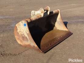 ABS 1500mm Mud Bucket To Suit Excavator. Centre: 300mm, Pin: 55mm, Ears: 200mm ,Serial No: N/V - picture0' - Click to enlarge