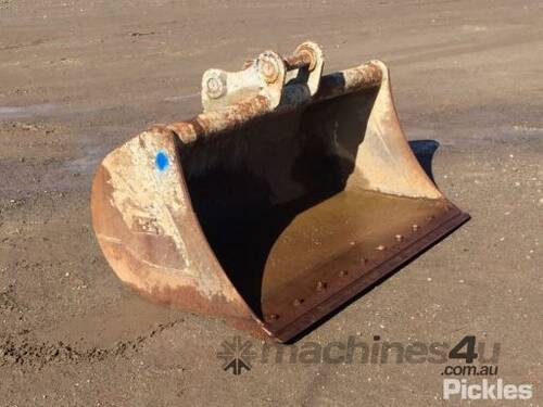 ABS 1500mm Mud Bucket To Suit Excavator. Centre: 300mm, Pin: 55mm, Ears: 200mm ,Serial No: N/V