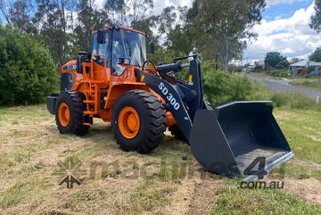 DELECCA'S OF BENDIGO -   Doosan SD300