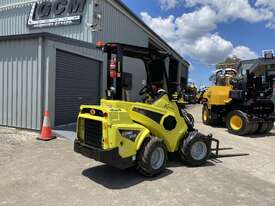 New Articulated Mini Loader WTL30 - picture1' - Click to enlarge