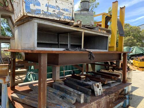 Steel work bench