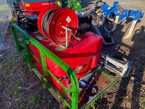 caption SILVAN 400L Sledmount Sprayer Pull Sprayers
