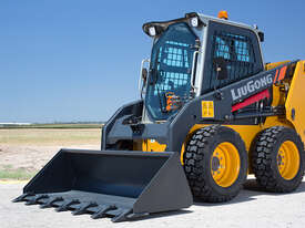 Skid Steer Loaders 3T - ROPS Cab + Range of Attachments - picture0' - Click to enlarge