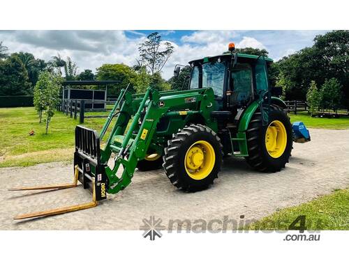 2019 John Deere 5083E