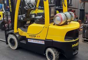 ACTIVE FORKLIFTS - Hyster 2.5 ton container entry Forklift for sale-2017 model 4590mm lift height so