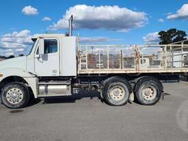 Freightliner Columbia - picture2' - Click to enlarge