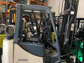 Crown Forklift  - picture0' - Click to enlarge