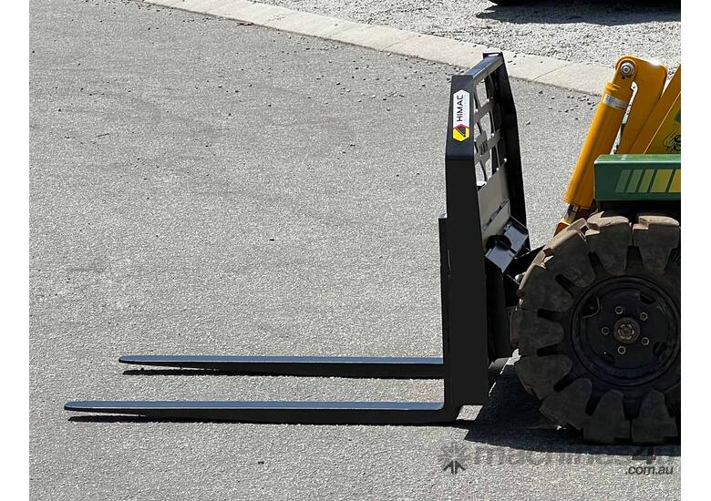900kg Mini Loader Pallet Forks