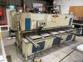 Hydraulic Guillotine - picture0' - Click to enlarge