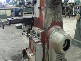 Sajo UF52 Universal Milling Machine - picture2' - Click to enlarge