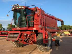 Case IH 2388 Axial Flow Combine & 1042 Draper Front - picture1' - Click to enlarge