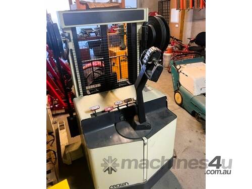 caption Crown 30WRTF102 1500kgs Electric Walkie-Reach Stacker Forklift