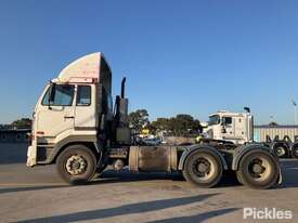 2006 Nissan UD CW445 Prime Mover Day Cab - picture2' - Click to enlarge