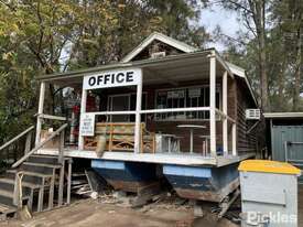 Houseboat House Boat - picture0' - Click to enlarge