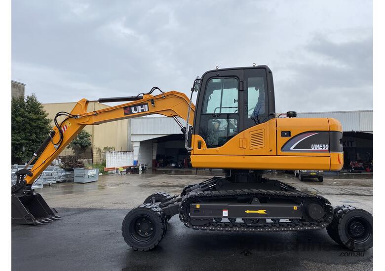 caption UHI 63hp Yanmar Engine ume90 Wheel-Crawler Excavator with 3 Buckets