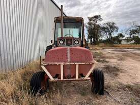 INTERNATIONAL 1486 TRACTOR  - picture0' - Click to enlarge