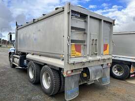 2015 MACK Granite Tipper with Borcat Trailer - picture2' - Click to enlarge