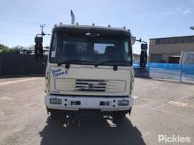 2002 Volvo FL6E Cab Chassis Day Cab - picture0' - Click to enlarge