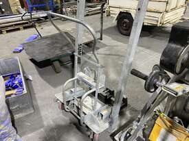 2020 Sumner 2510 Counter Balance Material Lift - picture0' - Click to enlarge