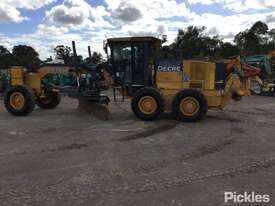 2011 John Deere 670 GP Grader - picture2' - Click to enlarge