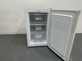 Haier Bar Freezer - picture2' - Click to enlarge