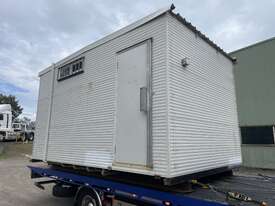 Portable Shower and Toilet Block - picture2' - Click to enlarge