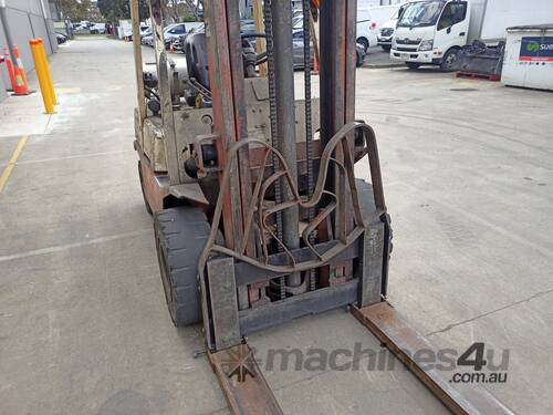 Datsun PF01A35U Forklift