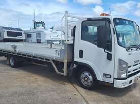 Isuzu NLR200 - picture0' - Click to enlarge