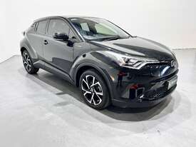 2017 Toyota C-HR Koba Petrol - picture2' - Click to enlarge