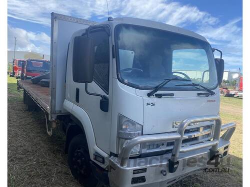 2011 ISUZU FSR PREMIUM TRAY TRUCK