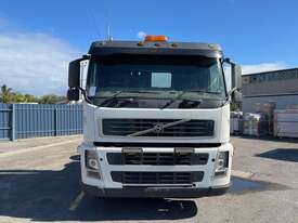 2003 Volvo FM MK2 Prime Mover Day Cab - picture0' - Click to enlarge