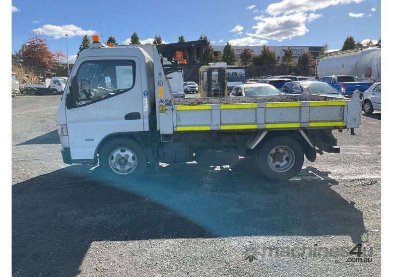 Buy Used 2014 Mitsubishi 2014 Mitsubishi Canter Fuso Rigid Single Cab ...